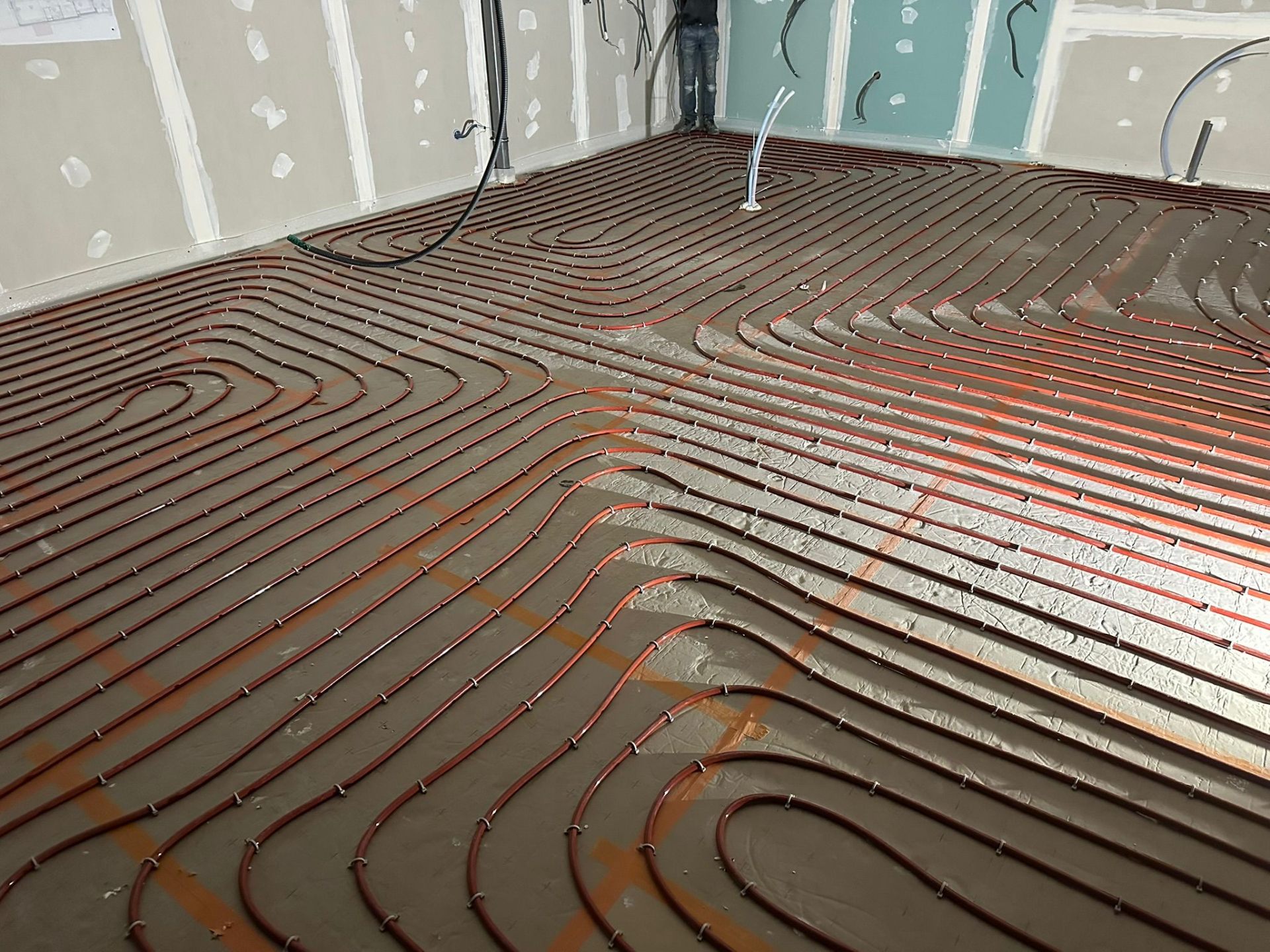 Plancher chauffant posé en rénovation globale